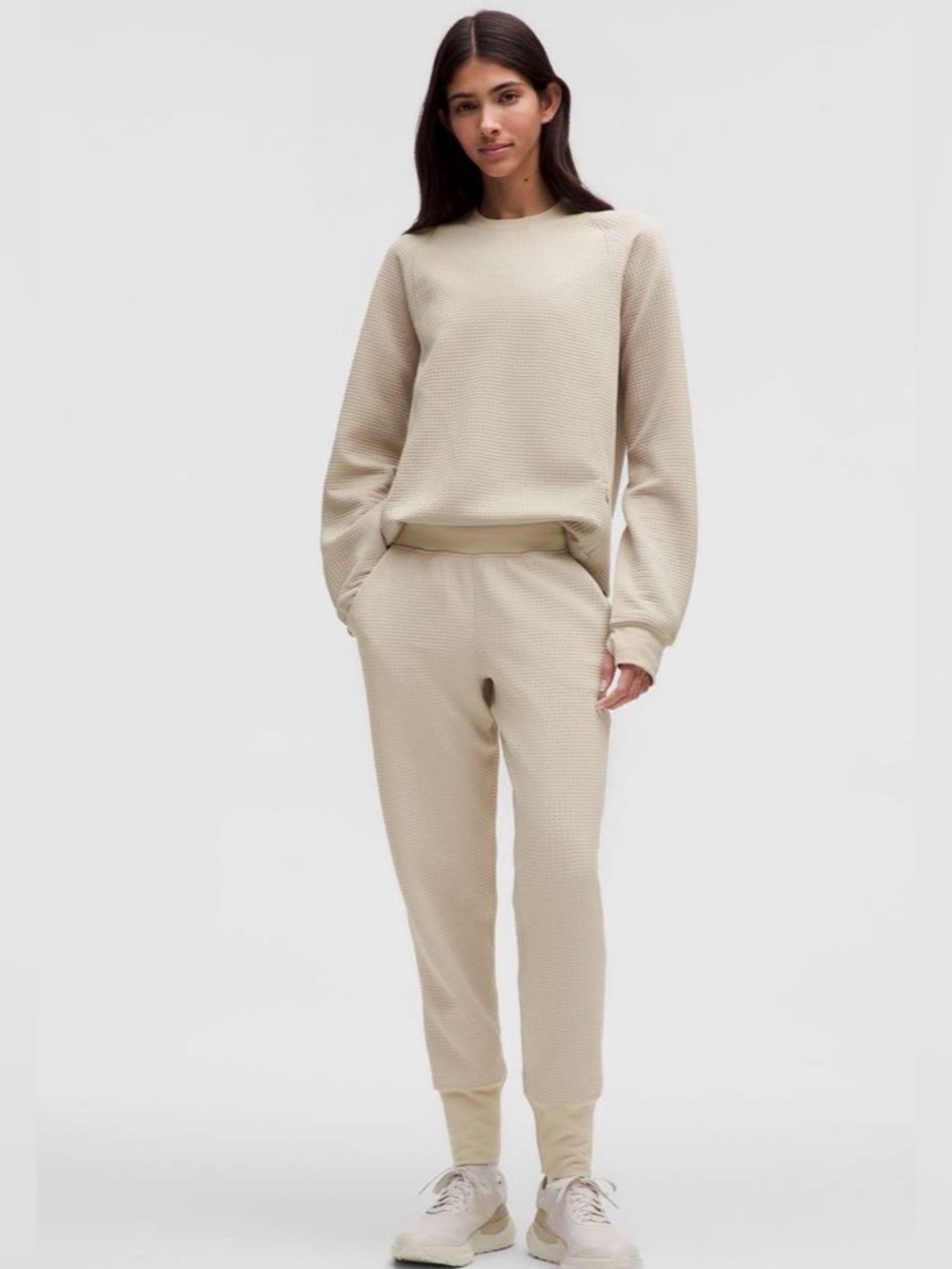 Lululemon Waffle-Knit Mid-Rise Jogger
Mojave Tan / Bone W5GKDS size 6